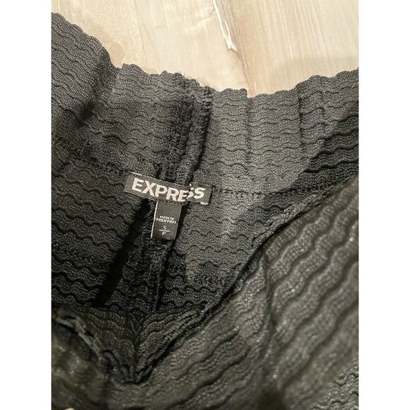 Express black scallop stretchy skirt small - Picture 3 of 3